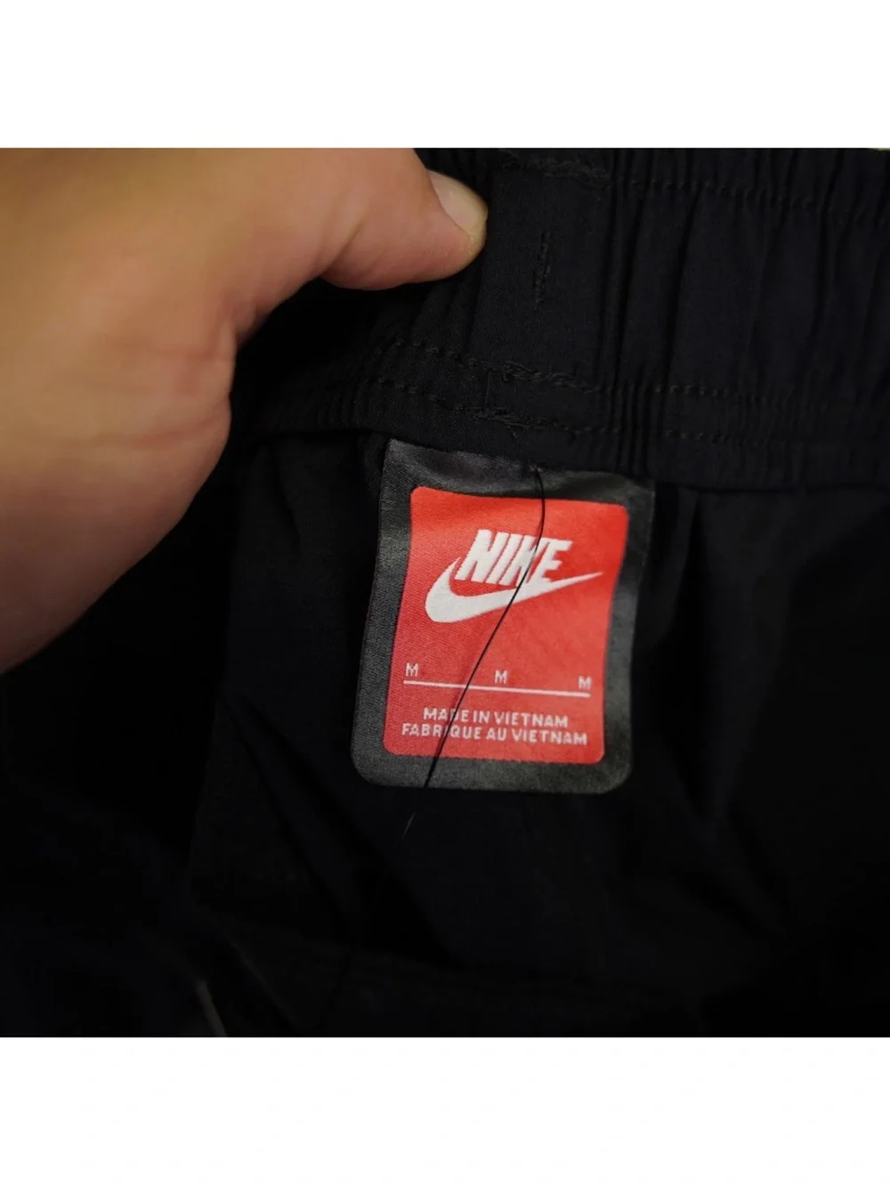 Nike men’s black